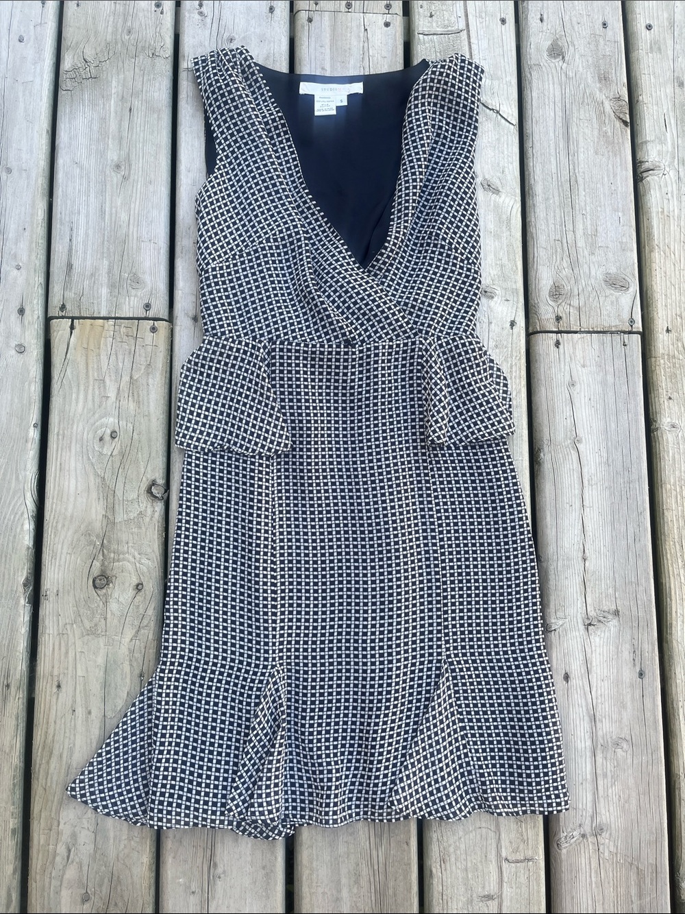 Studio M Black & White Patterned V-Neck Peplum Dress Size Small